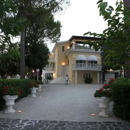 Villa Flo Di Charme