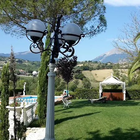 Villa Flo Di Charme Campli